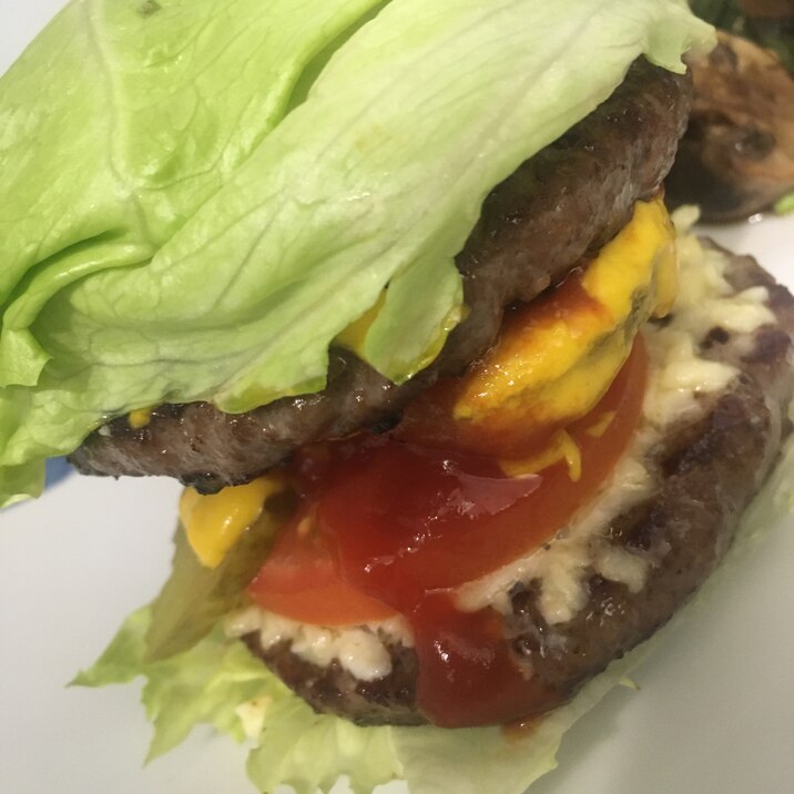 バンズなし!レタスで挟むハンバーガー ♪